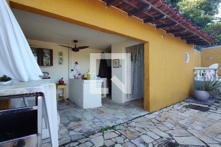 Casa à venda com 650m², 4 quartos e 3 vagas Casa à venda com 650m², 4 quartos e 3 vagasEspaço Gourmet