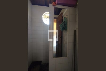 Casa à venda com 650m², 4 quartos e 3 vagas Casa à venda com 650m², 4 quartos e 3 vagasBanheiro