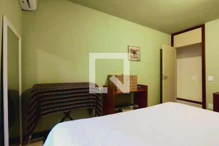 Casa à venda com 650m², 4 quartos e 3 vagas Casa à venda com 650m², 4 quartos e 3 vagasQuarto 3