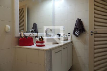 Casa à venda com 650m², 4 quartos e 3 vagasBanheiro Social
