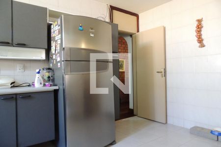 Casa à venda com 650m², 4 quartos e 3 vagasCozinha - Armários