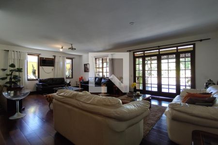 Sala de casa à venda com 4 quartos, 650m² em Jacarepaguá, Rio de Janeiro