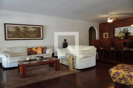 Sala de casa à venda com 4 quartos, 650m² em Jacarepaguá, Rio de Janeiro