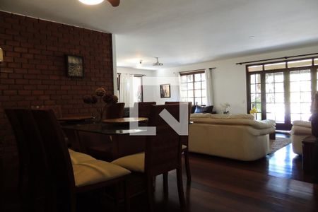 Sala de casa à venda com 4 quartos, 650m² em Jacarepaguá, Rio de Janeiro