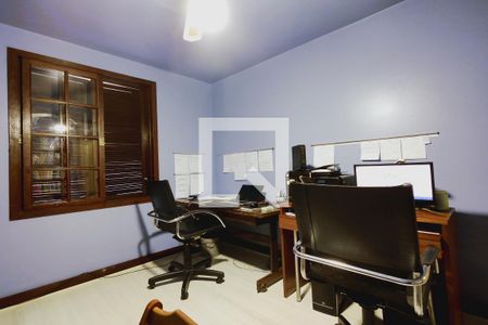 Casa à venda com 650m², 4 quartos e 3 vagas Casa à venda com 650m², 4 quartos e 3 vagasQuarto 4