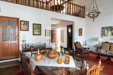 Sala de casa à venda com 6 quartos, 306m² em Vila Alexandria, São Paulo