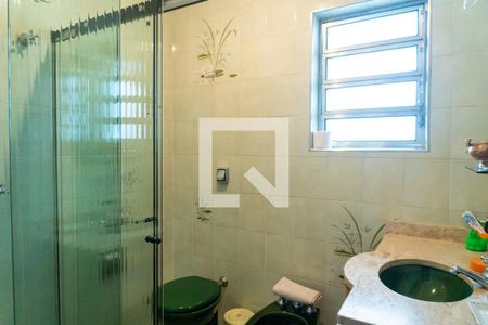 Casa à venda com 306m², 6 quartos e 3 vagasBanheiro da Suíte 2