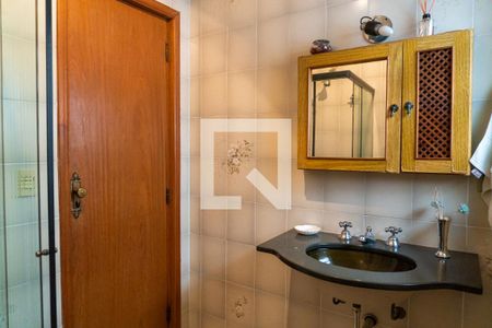 Casa à venda com 306m², 6 quartos e 3 vagasBanheiro da Suíte 3