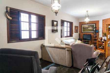 Sala de TV de casa à venda com 6 quartos, 306m² em Vila Alexandria, São Paulo