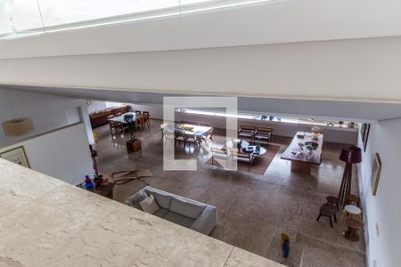 Casa de condomínio à venda com 1100m², 5 quartos e 6 vagasSala de TV