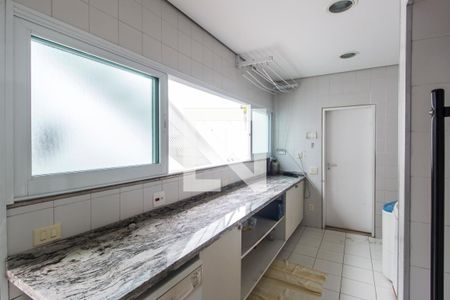 Casa de condomínio à venda com 1100m², 5 quartos e 6 vagasÁrea de Serviço