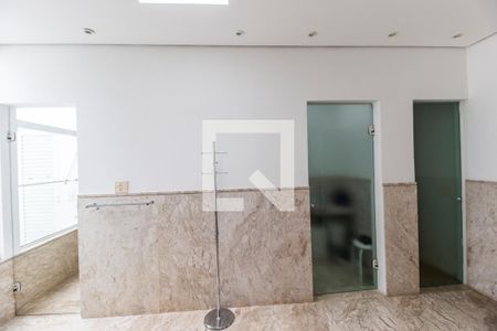 Casa de condomínio à venda com 1100m², 5 quartos e 6 vagasBanheiro da Suíte