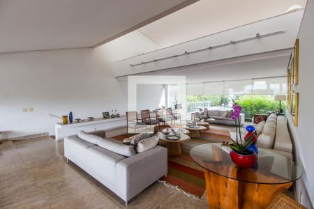 Casa de condomínio à venda com 1100m², 5 quartos e 6 vagasSala