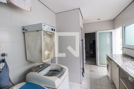 Casa de condomínio à venda com 1100m², 5 quartos e 6 vagasÁrea de Serviço