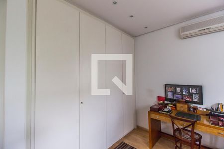 Casa de condomínio à venda com 1100m², 5 quartos e 6 vagasSala