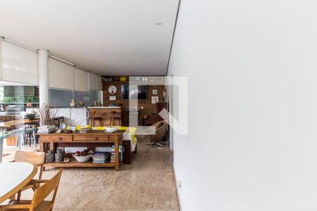 Casa de condomínio à venda com 1100m², 5 quartos e 6 vagasSala