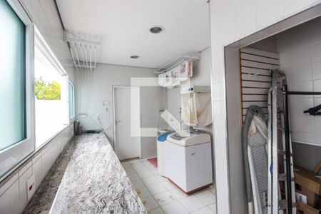 Casa de condomínio à venda com 1100m², 5 quartos e 6 vagasÁrea de Serviço