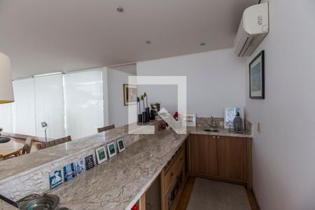 Casa de condomínio à venda com 1100m², 5 quartos e 6 vagasDetalhe Sala