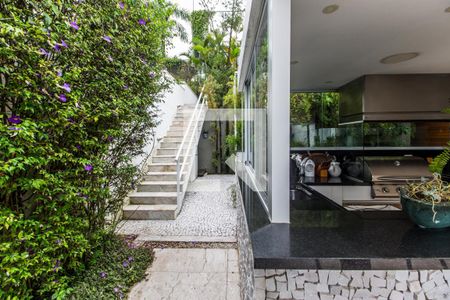 Casa de condomínio à venda com 1100m², 5 quartos e 6 vagasÁrea gourmet