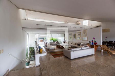 Casa de condomínio à venda com 1100m², 5 quartos e 6 vagasSala