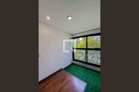 Apartamento à venda com 70m², 2 quartos e 1 vagaÁrea de Serviço