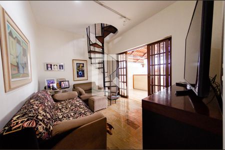 Sala 2 de casa à venda com 4 quartos, 185m² em Barro Preto, Belo Horizonte