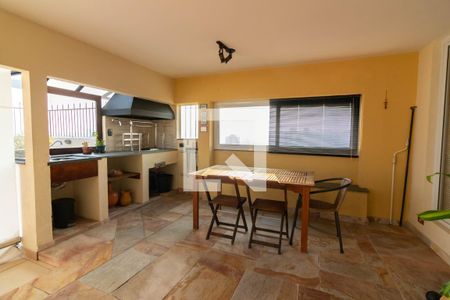 Apartamento à venda com 230m², 4 quartos e 2 vagasChurrasqueira