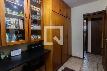 Apartamento à venda com 230m², 4 quartos e 2 vagasQuarto 2