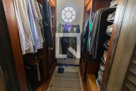 Apartamento à venda com 230m², 4 quartos e 2 vagasSuíte 1 , closet