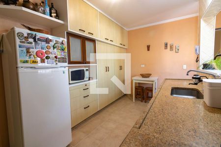Apartamento à venda com 230m², 4 quartos e 2 vagasCozinha 