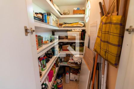 Apartamento à venda com 230m², 4 quartos e 2 vagasCozinha, despensa