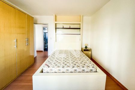  Quarto 1 de apartamento para alugar com 2 quartos, 80m² em Centro, São Leopoldo