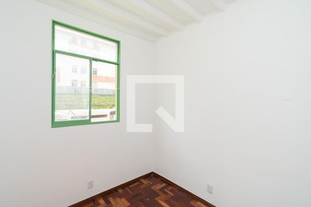 Quarto 1 de apartamento para alugar com 2 quartos, 38m² em Inconfidentes, Contagem
