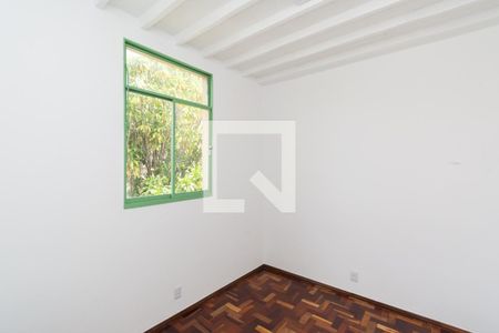 Quarto 2 de apartamento para alugar com 2 quartos, 38m² em Inconfidentes, Contagem