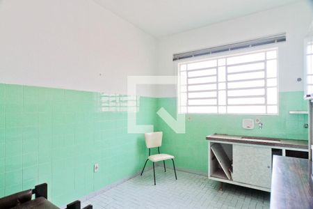 Casa à venda com 513m², 3 quartos e 5 vagasCasa 2 - cozinha
