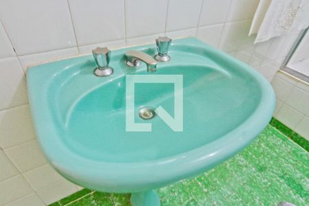 Casa à venda com 513m², 3 quartos e 5 vagasCasa 2 - banheiro