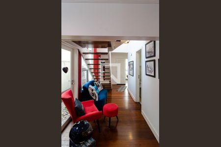 Sala de casa de condomínio à venda com 4 quartos, 270m² em Vila Nova Caledonia, São Paulo