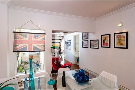 Sala de casa de condomínio à venda com 4 quartos, 270m² em Vila Nova Caledonia, São Paulo