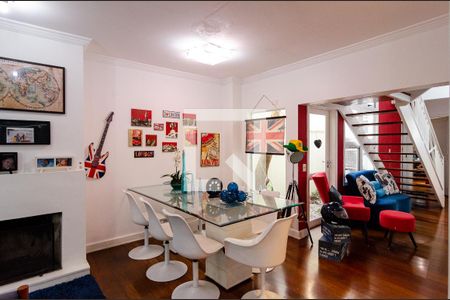 Sala de casa de condomínio à venda com 4 quartos, 270m² em Vila Nova Caledonia, São Paulo