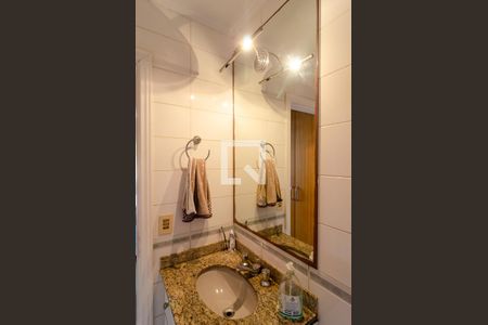 Casa de condomínio à venda com 270m², 4 quartos e 3 vagasBanheiro da Suíte 2