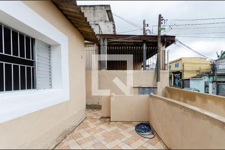 Casa para alugar com 70m², 2 quartos e sem vagaQuintal