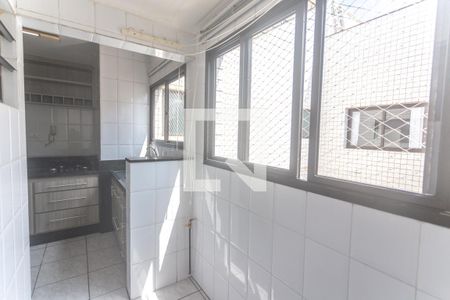 Apartamento à venda com 82m², 3 quartos e 1 vagaÁrea de serviço