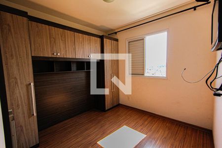 Quarto 2 de apartamento para alugar com 2 quartos, 45m² em Jardim Utinga, Santo André