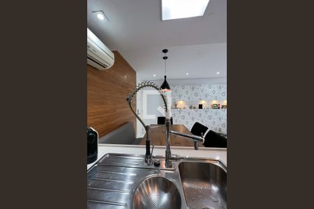 Apartamento à venda com 65m², 2 quartos e 2 vagasCozinha