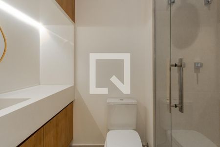 Banheiro de kitnet/studio para alugar com 1 quarto, 31m² em Indianópolis, São Paulo