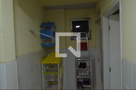 Casa de condomínio à venda com 164m², 3 quartos e 1 vagaÁrea de Serviço