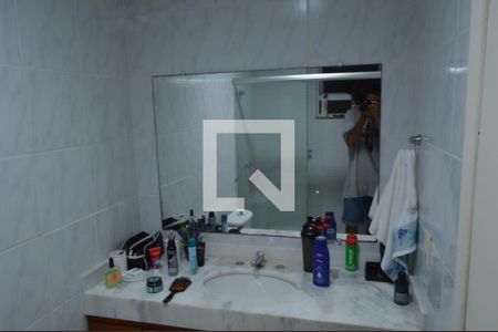 Casa de condomínio à venda com 164m², 3 quartos e 1 vagaBanheiro