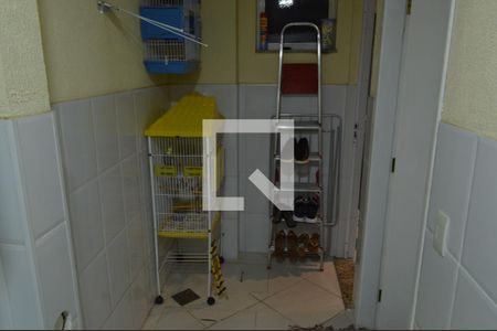 Casa de condomínio à venda com 164m², 3 quartos e 1 vagaÁrea de Serviço