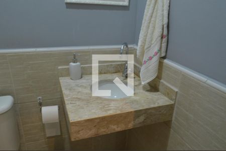 Casa de condomínio à venda com 164m², 3 quartos e 1 vagaLavabo