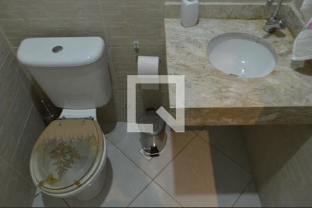 Casa de condomínio à venda com 164m², 3 quartos e 1 vaga Lavabo
